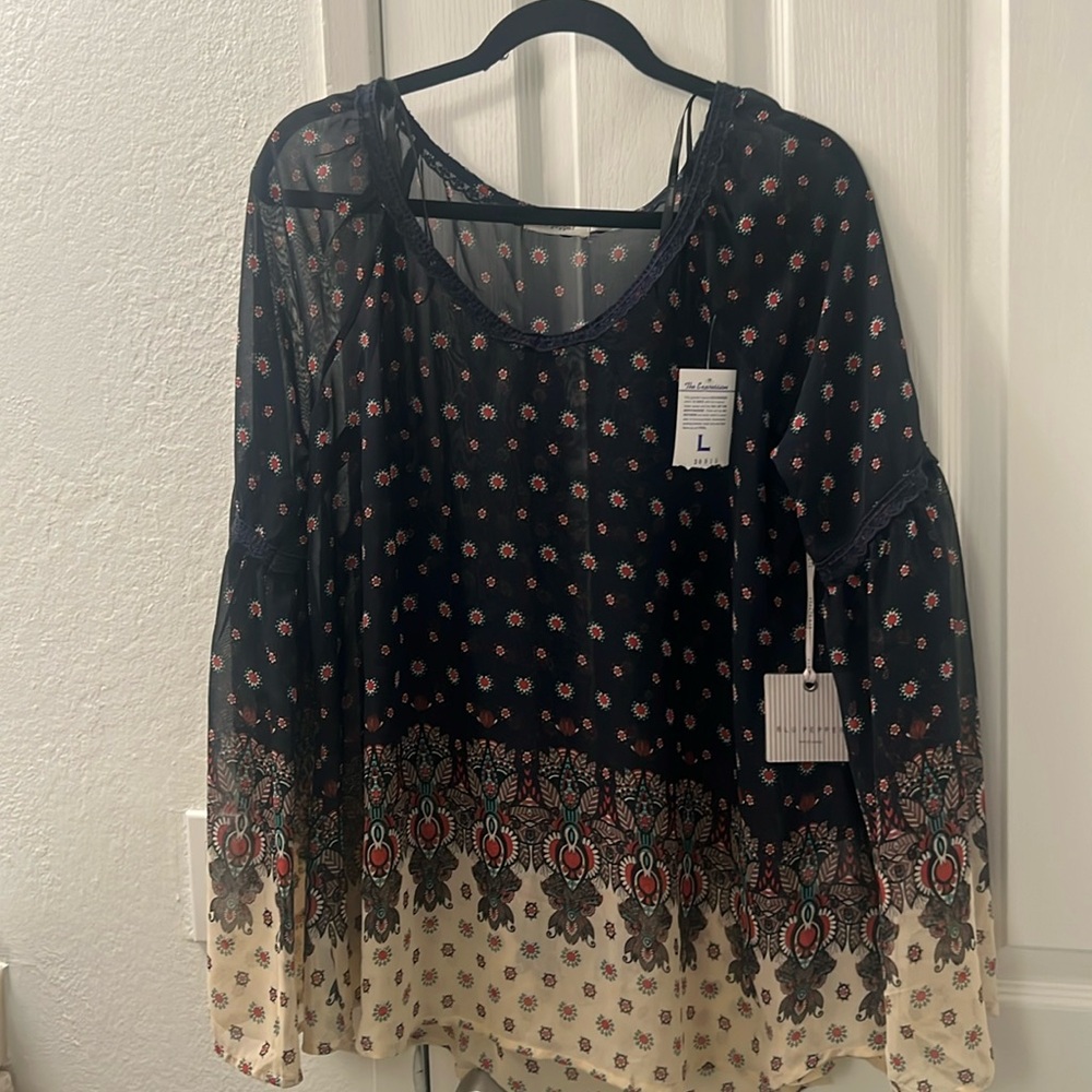 Brand new, Blu Pepper blouse, wide sleeve at the bottom